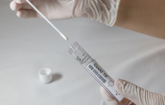 Болница Пирогов намалява цената на PCR тестовете от 100